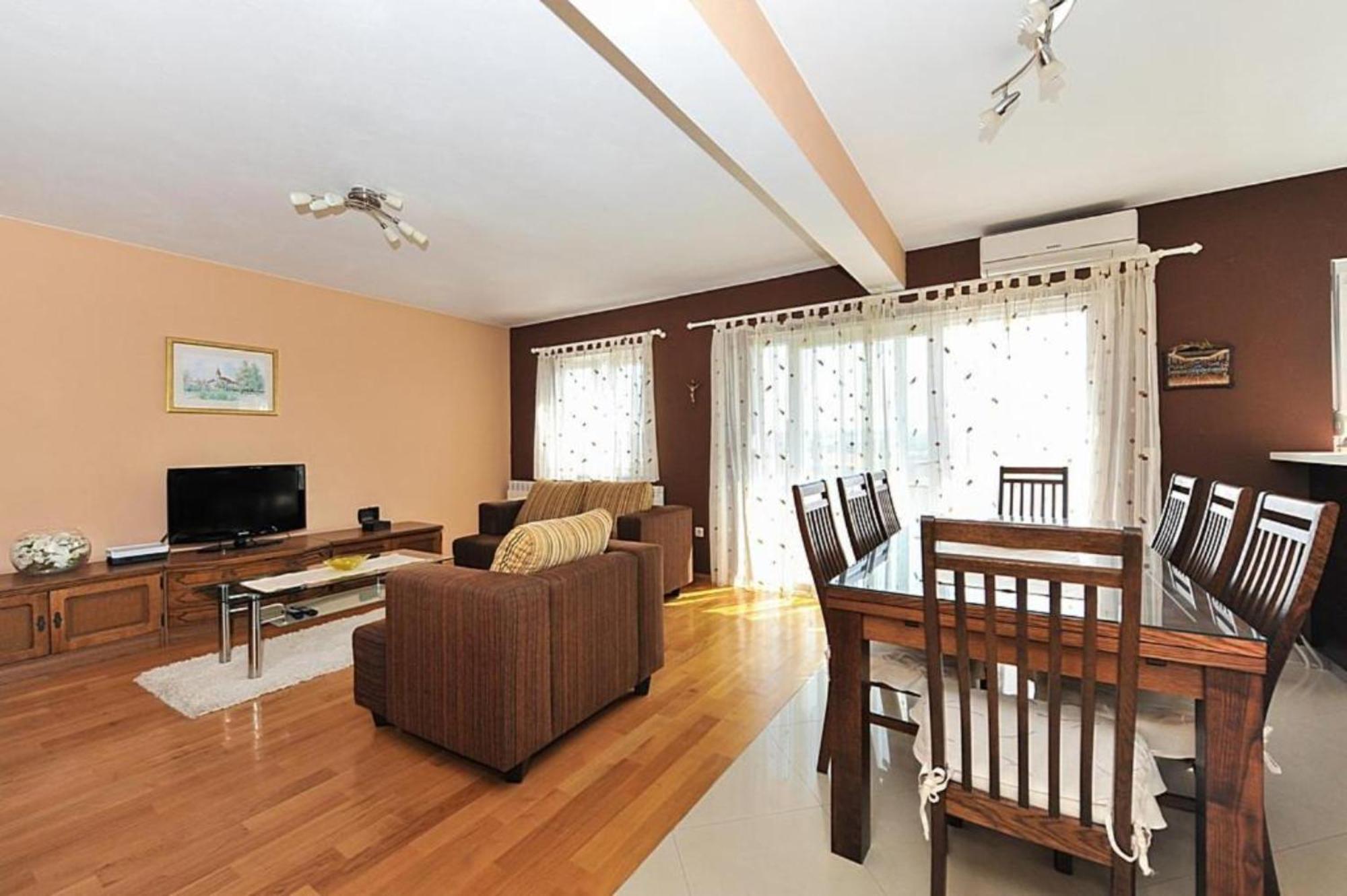 Veliki Apartman Petra 포세다르예 외부 사진