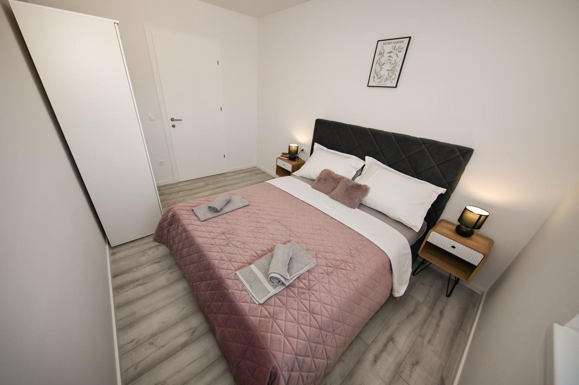 Veliki Apartman Petra 포세다르예 객실 사진