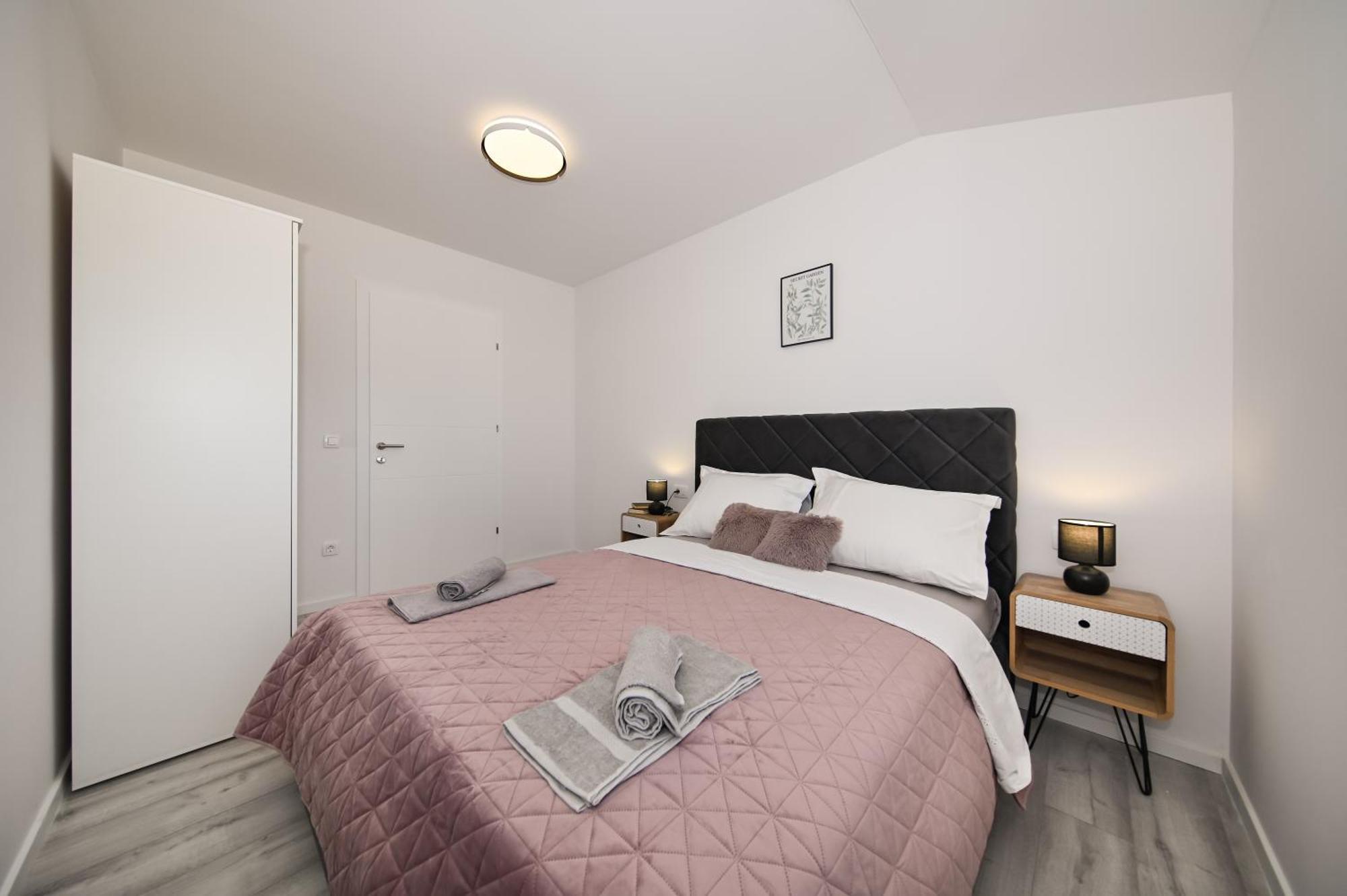 Veliki Apartman Petra 포세다르예 외부 사진